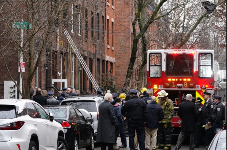 13 قتيلا جراء حريق بمبنى سكني