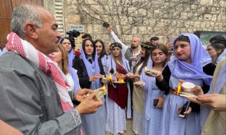 ما هو عيد الأربعاء الذي يحتفل به الايزيديون في اول اربعاء من شهر نيسان الشرقي؟