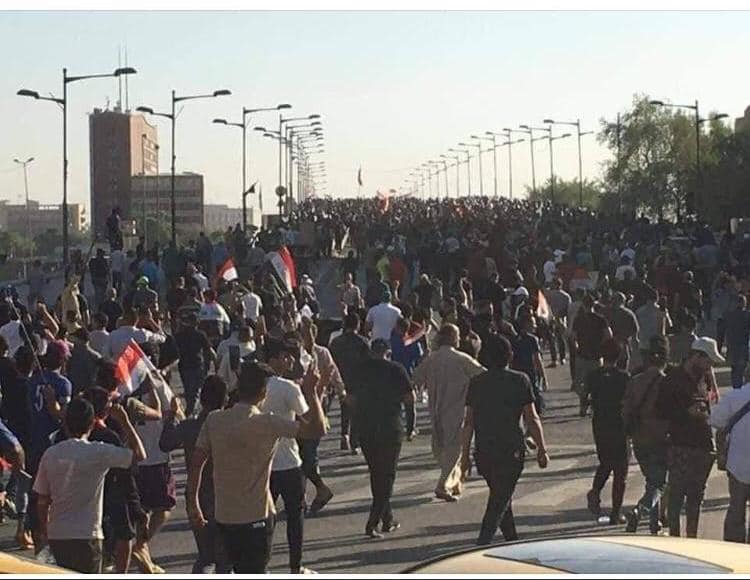 كيف ينبغي أن تنظر الولايات المتحدة إلى مخططي الانقلاب المتنافسين في العراق