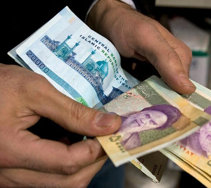 <strong>ميزانية إيران الجديدة تديم التحديات الاقتصادية</strong>