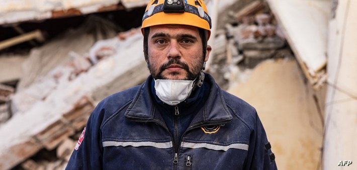 “نجونا بفضل المطر”.. 7 قصص إنسانية من زلزال تركيا وسوريا