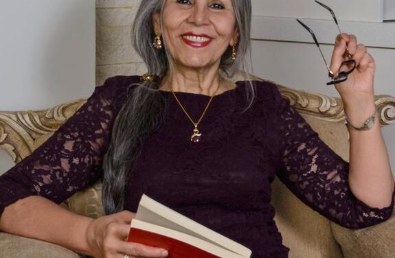 ايران تعتزم اعادة شاعرة بهائية الى المعتقل بعد خضوعهالعملية في القلب